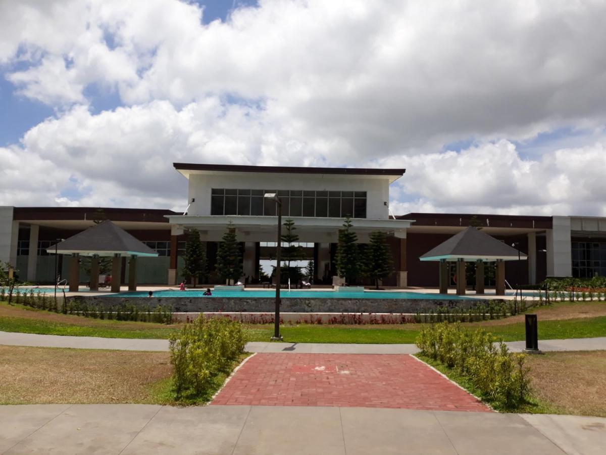 Condo at Wind Residences Tagaytay City Esterno foto
