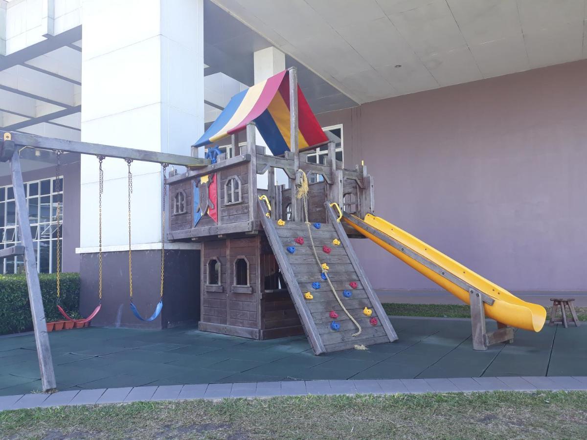 Condo at Wind Residences Tagaytay City Esterno foto