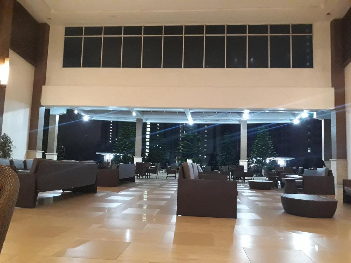 Condo at Wind Residences Tagaytay City Esterno foto