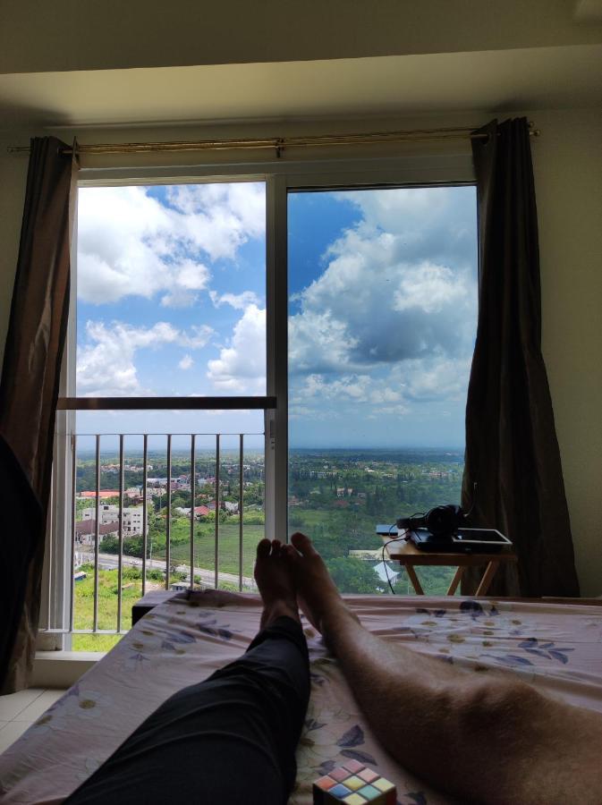 Condo at Wind Residences Tagaytay City Esterno foto