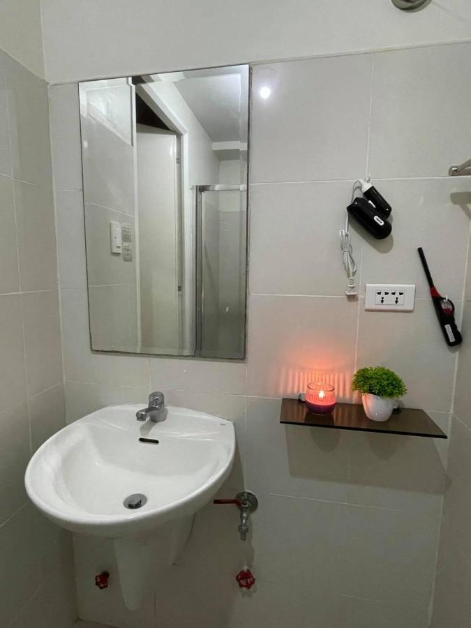 Condo at Wind Residences Tagaytay City Esterno foto